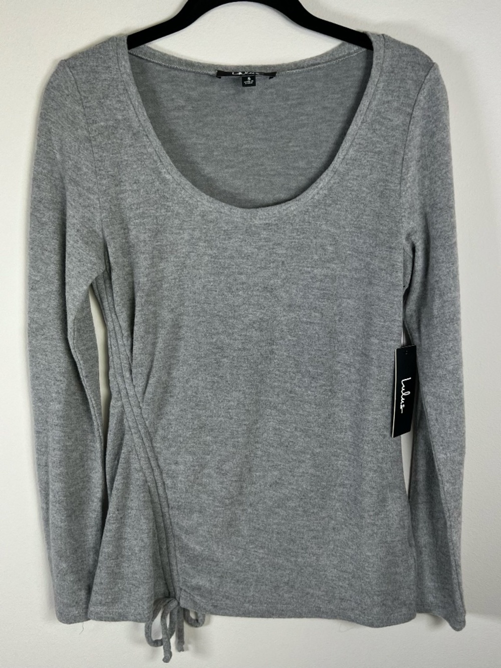 Lulus Womens Cinch Side Shirt Gray Long Sleeve Blouse Stretch Soft Bow Small NWT